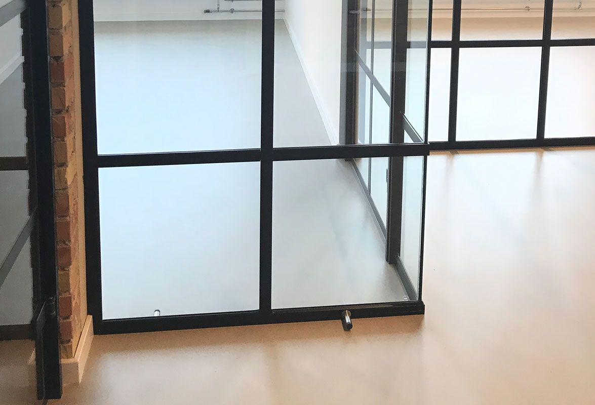 Theodora Hus 06 | Triplan glasvægge