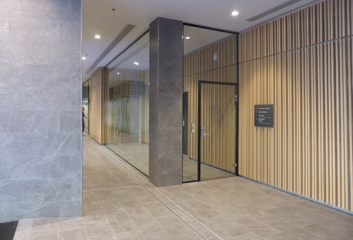 Hotel Alsik 06 | Triplan glasvægge