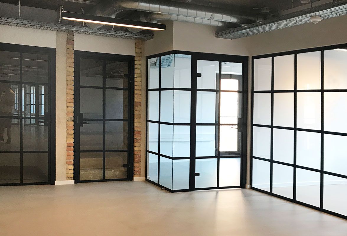 Theodora Hus 04 | Triplan lyddæmpende lameller