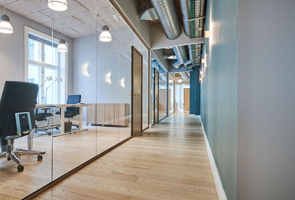 Ordnung 04 | Triplan glasvægge